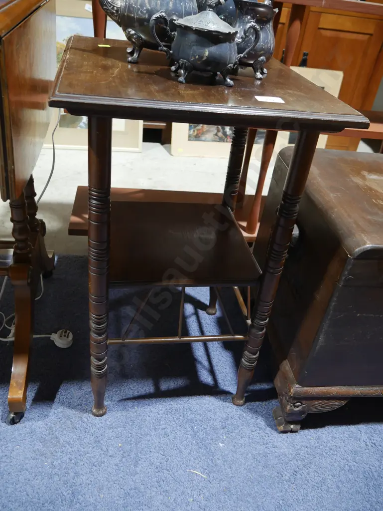 Wooden table Image 1++