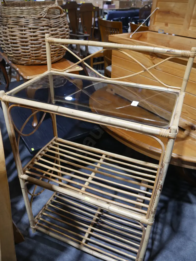 Cane shelf unit Image 1++
