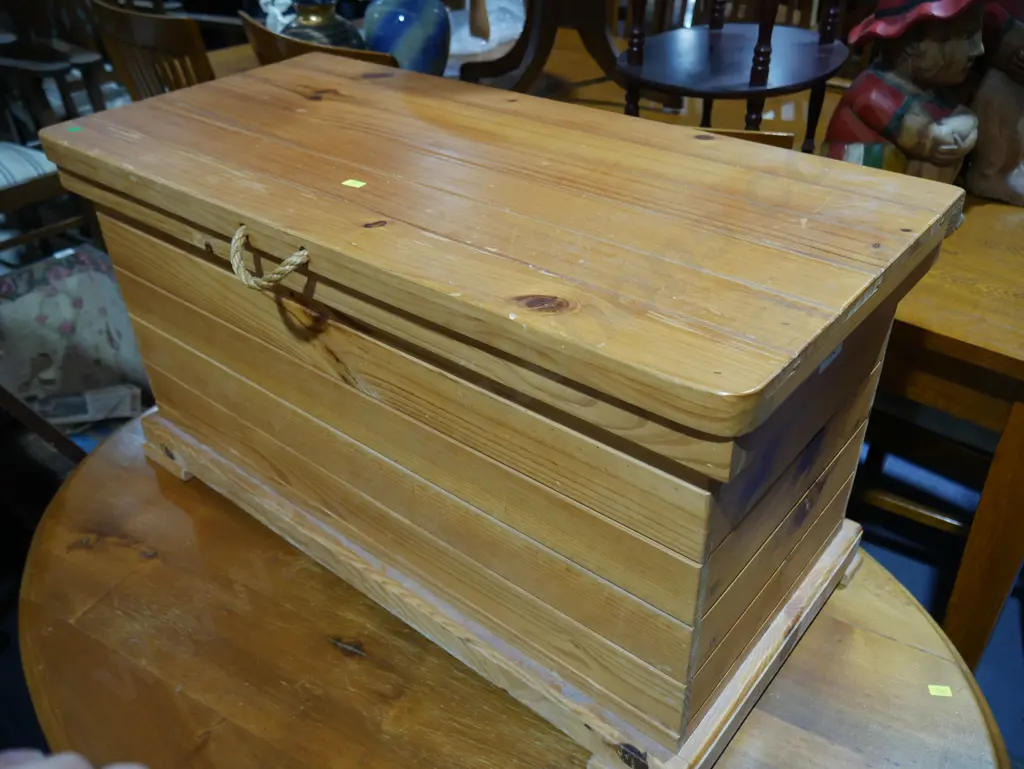 Wooden trunk Image 1++