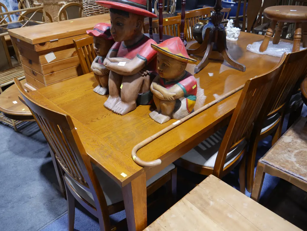 3 carved wooden figurines Image 1++