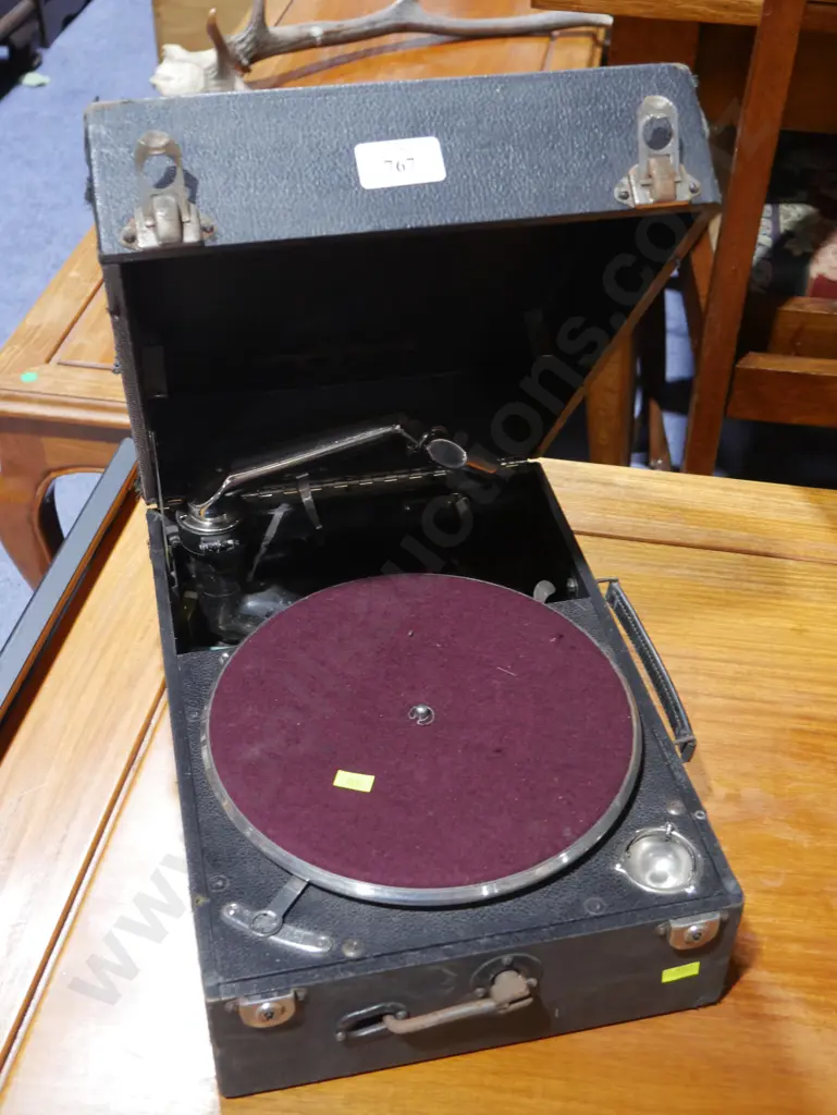 Gramophone Image 1++