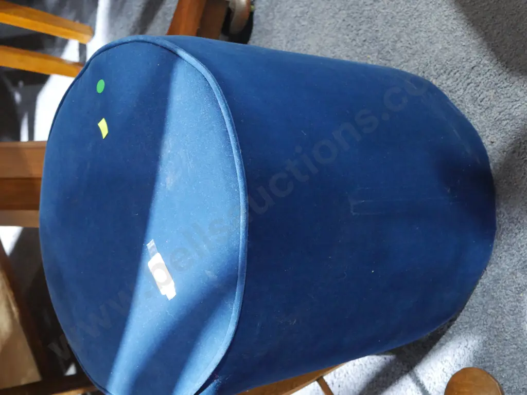 Foot stool Image 1++