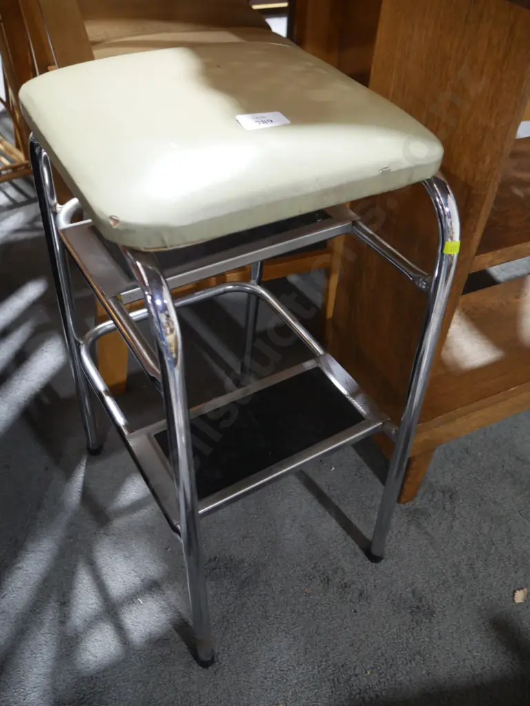 Retro stool Image 1++