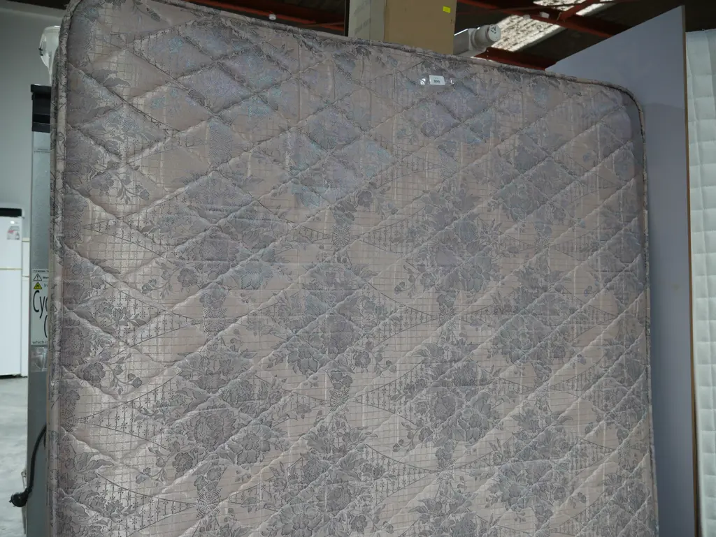 Double bed Image 1++