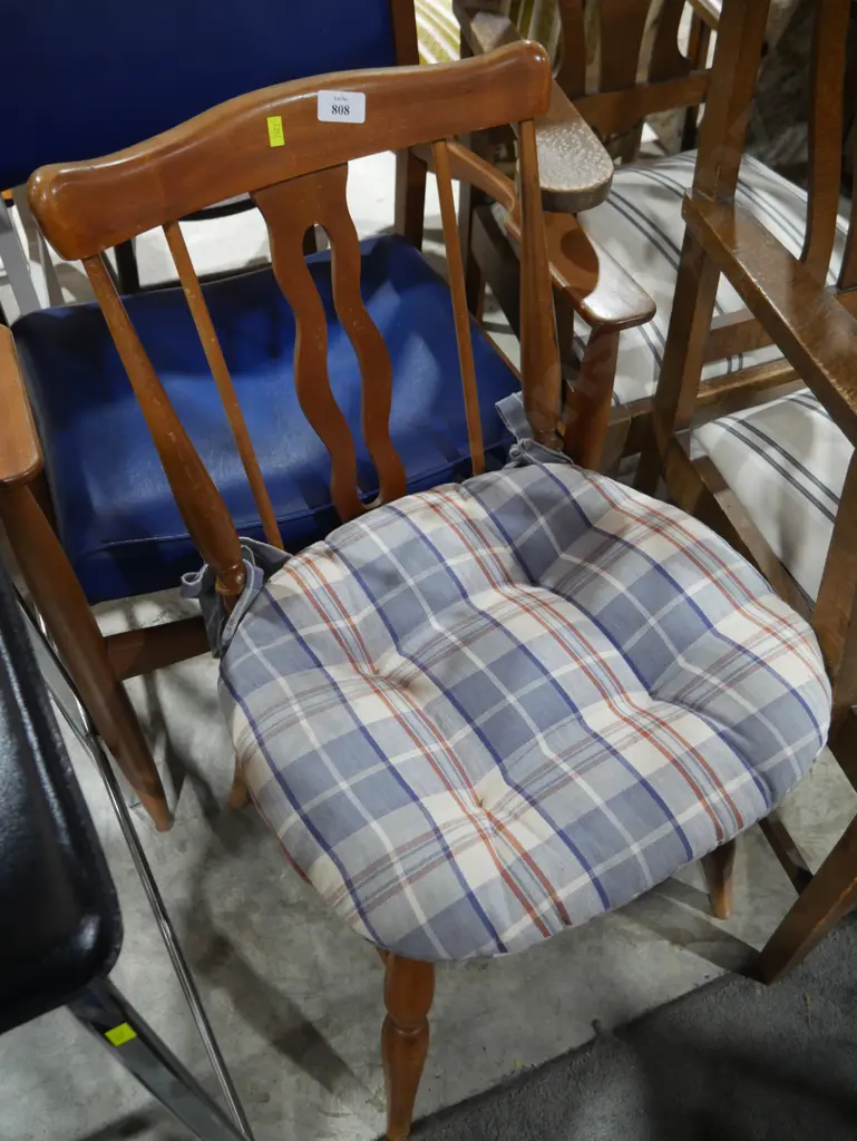 Dining chair Image 1++