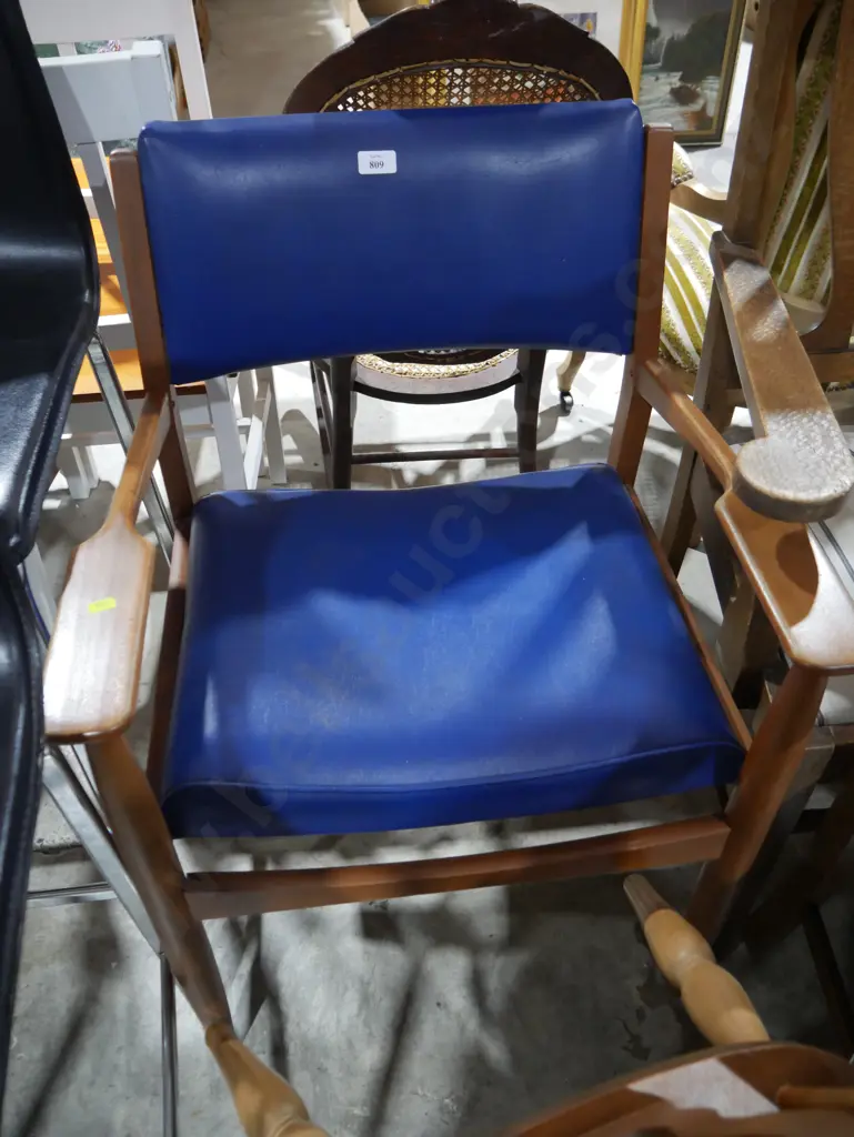Chair blue Image 1++