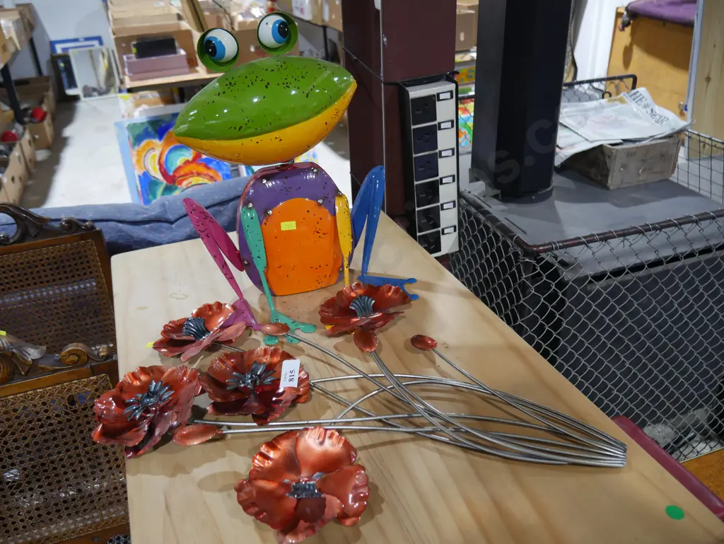 Frog flower wall hanging Image 1++