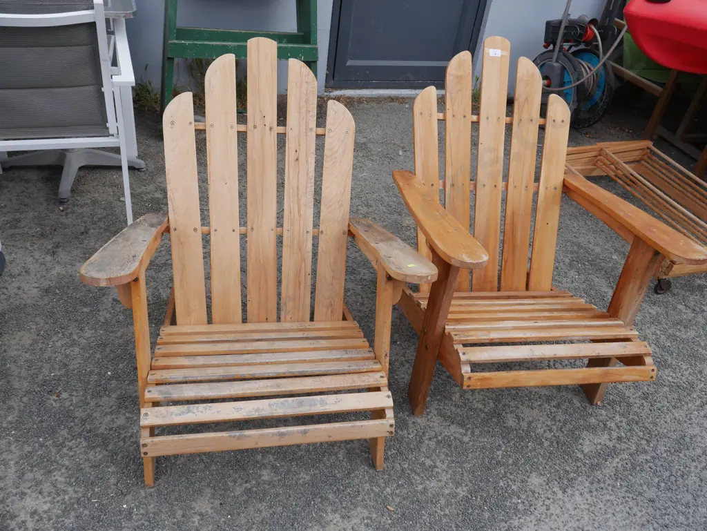 Pair of cape cod chairs Image 1++
