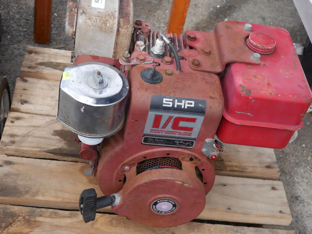 Petrol motor Image 1++