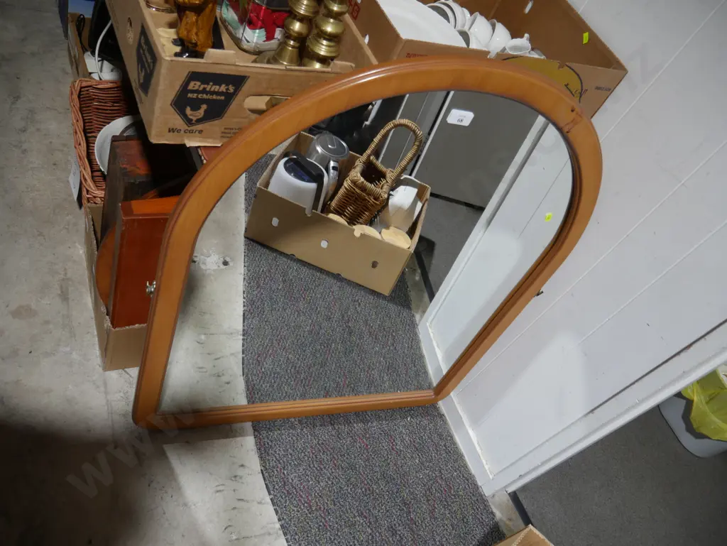 Dressing table mirror Image 1++