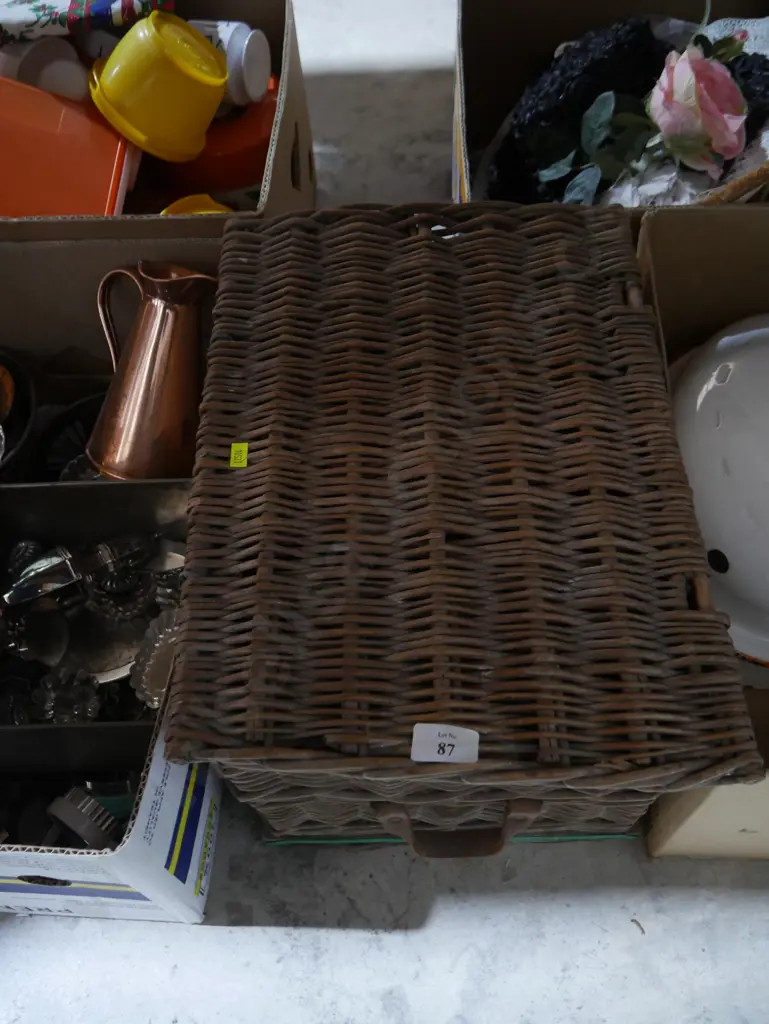 Picnic basket Image 1++