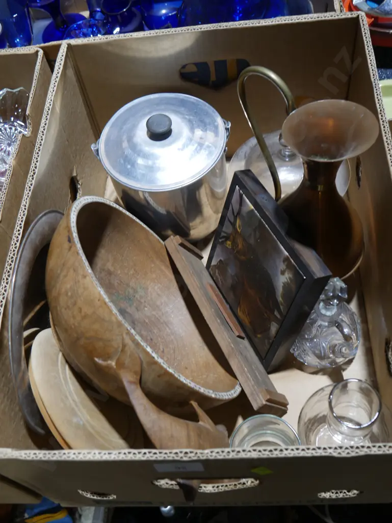 Glassware and woodware etc Image 1++