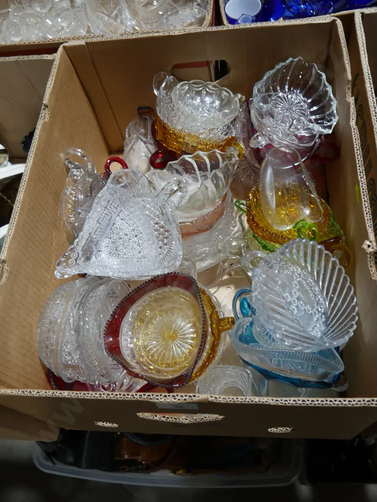 Collection of syrup dishes Image 1++