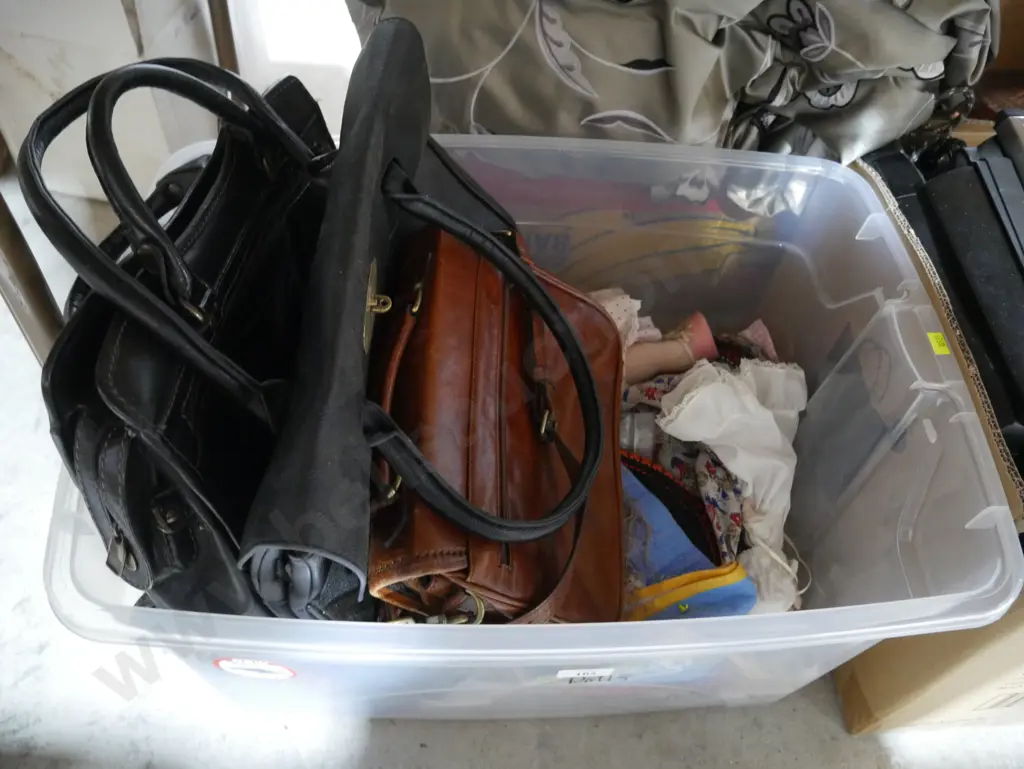 Handbags, dolls etc Image 1++