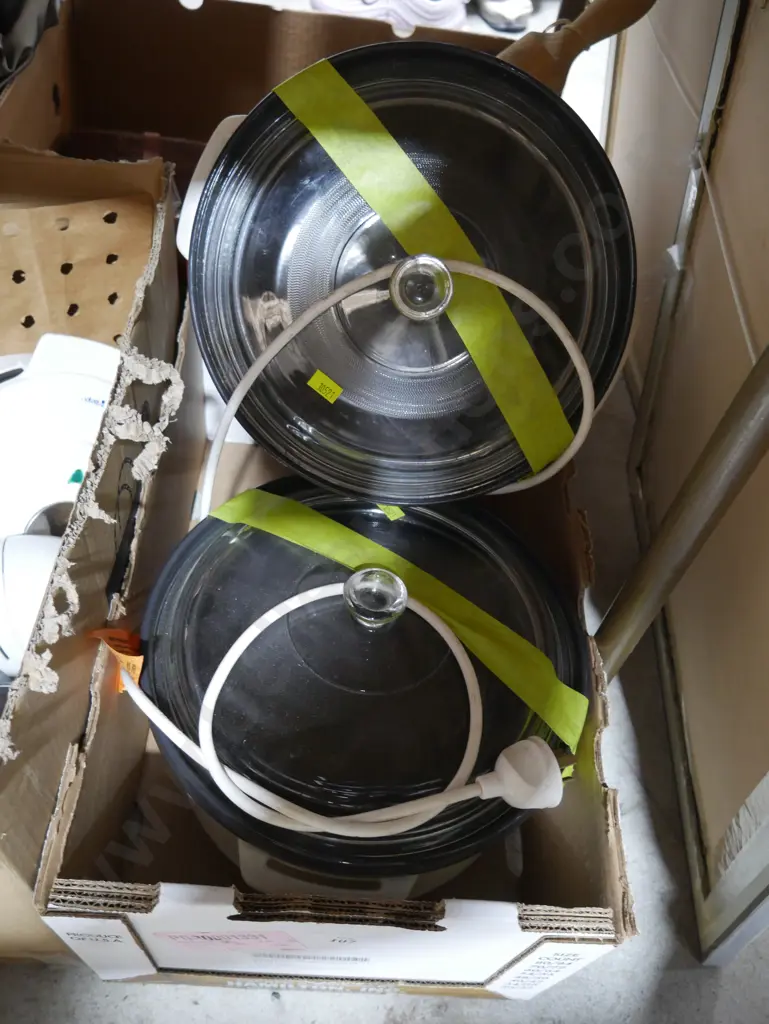 Two crock pots Image 1++