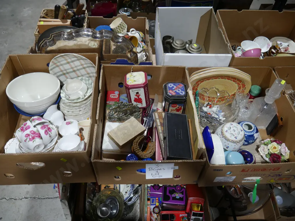 Three boxes of china, glassware etc Image 1++