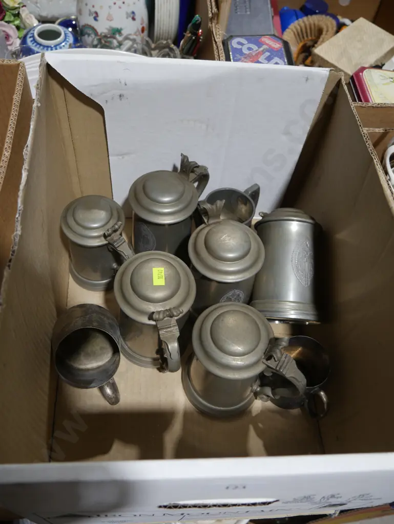 Lidded steins from Christ College Image 1++