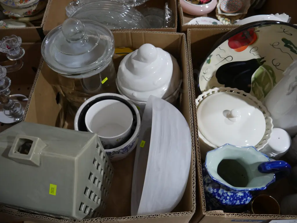 Three boxes vases, ornaments etc Image 1++