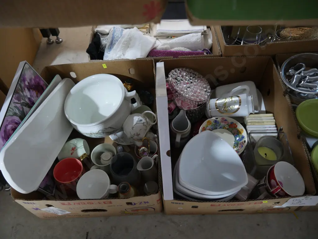 4 boxes kitchenware, china Image 1++