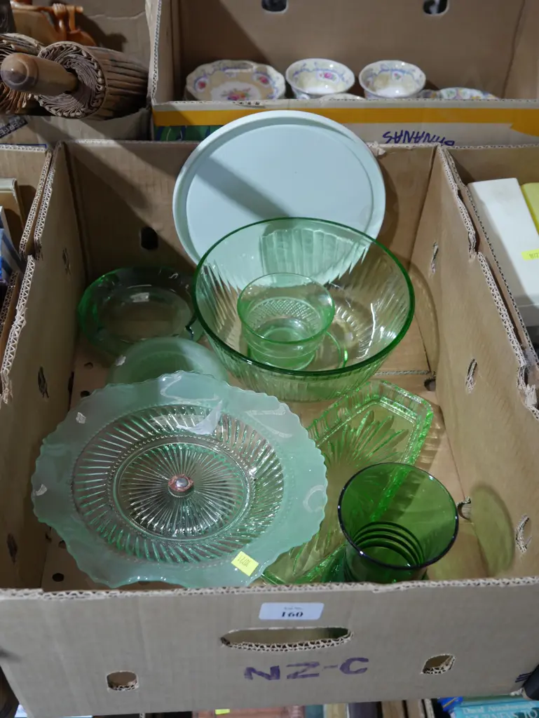 Green glassware Image 1++