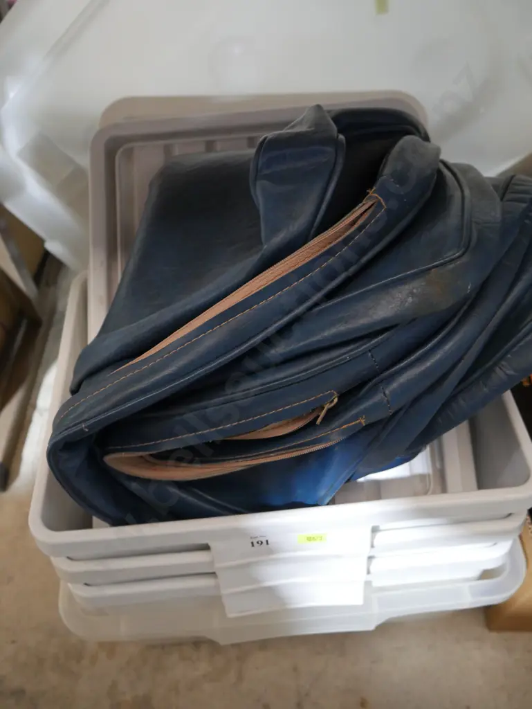 Storage containers and seat covers Image 1++