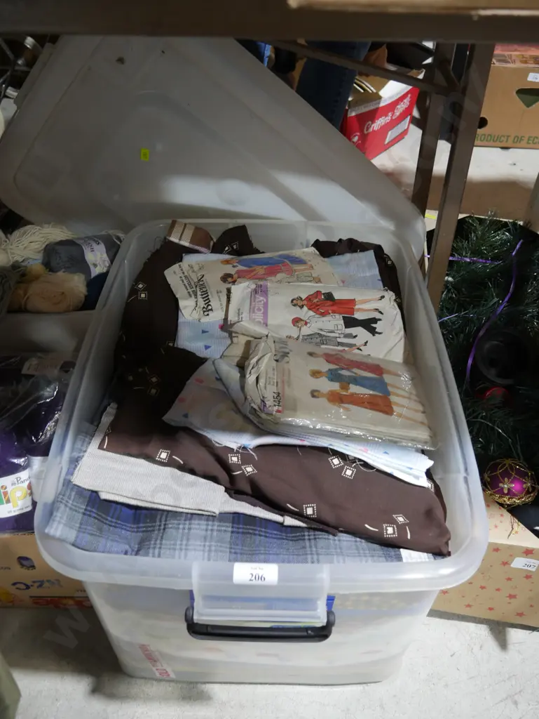 Fabric and patterns Image 1++