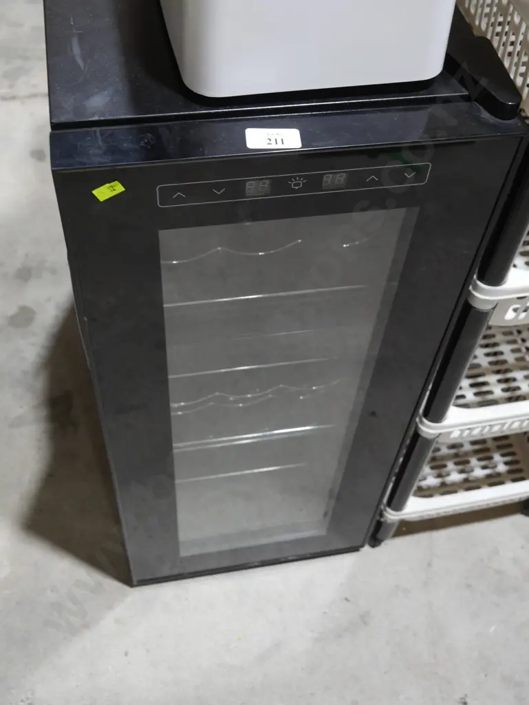 Wine fridge Image 1++