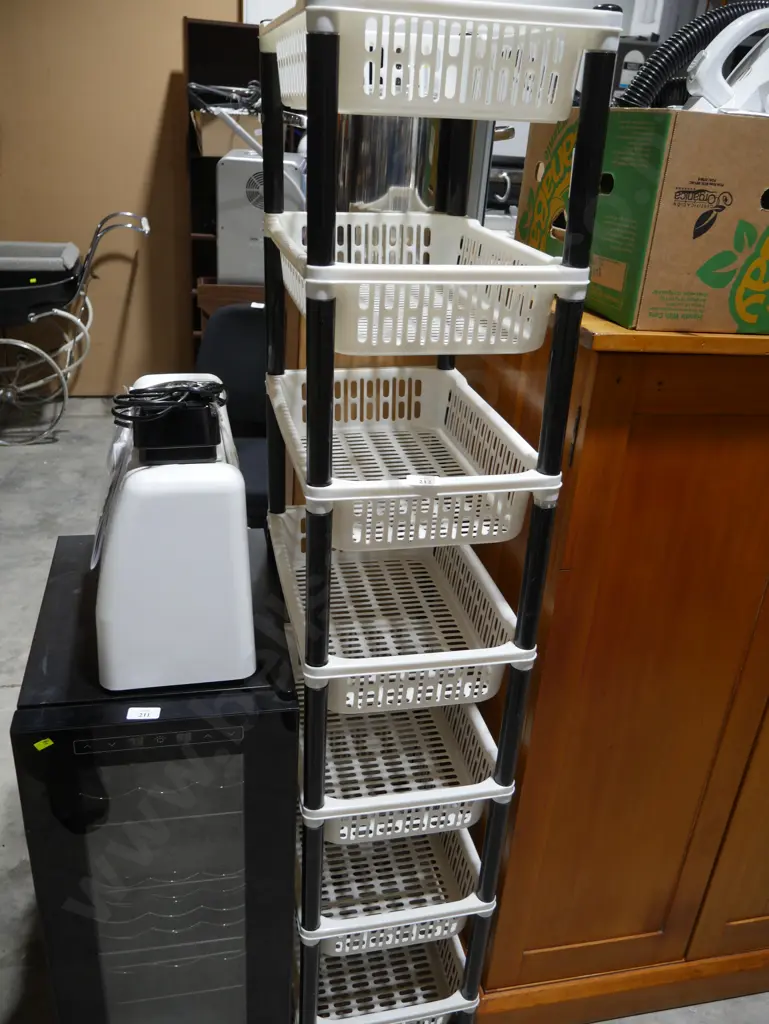 Plastic 7 tier rack Image 1++