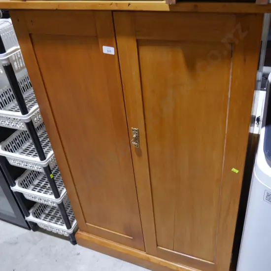 2 door cabinet