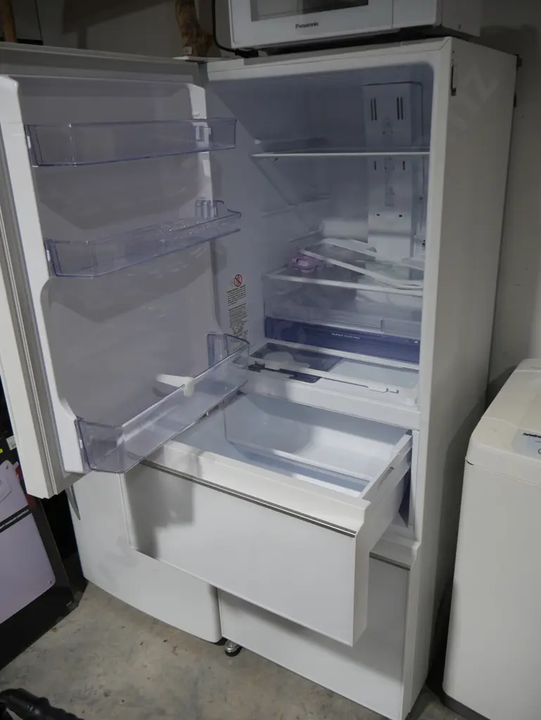 Mitsubishi fridge freezer Image 1++