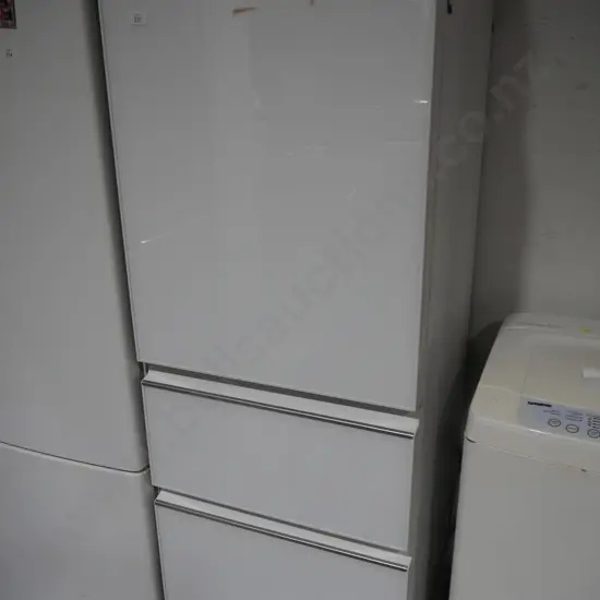 Mitsubishi fridge freezer