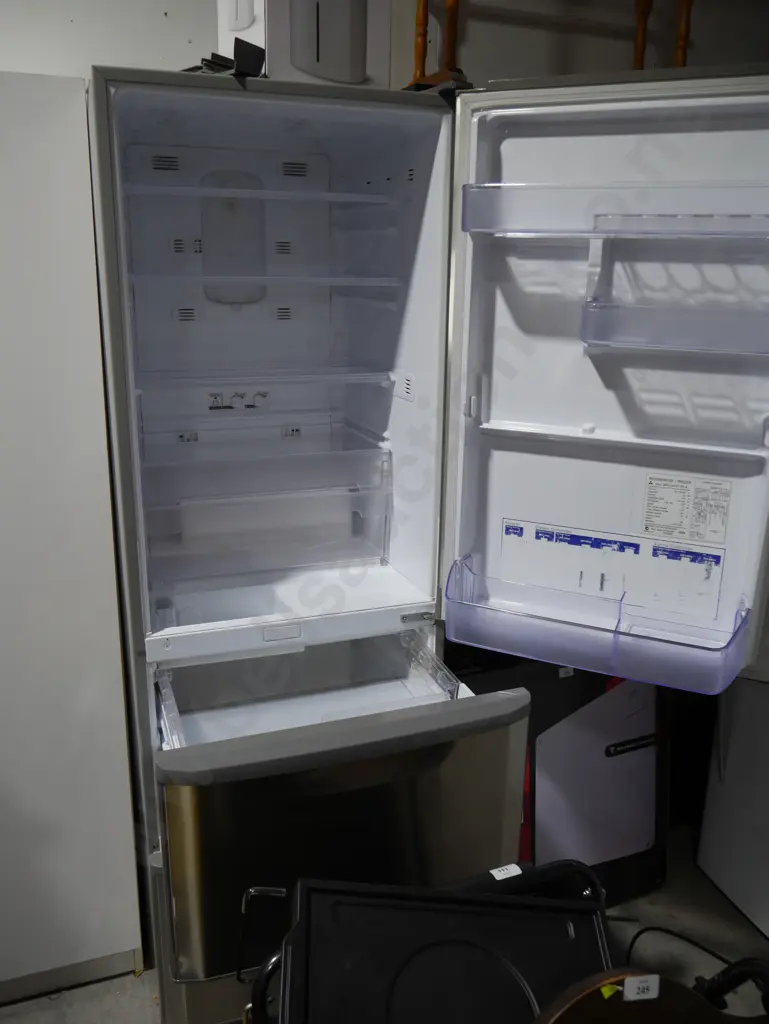 Mitsubishi fridge freezer Image 1++