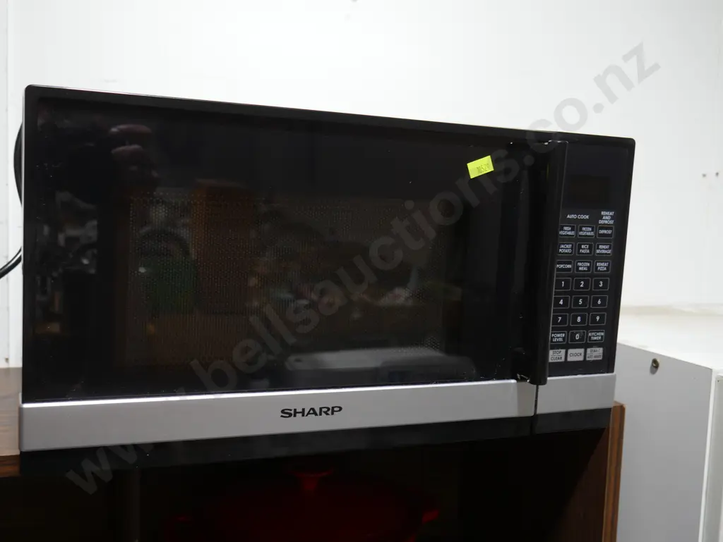 Sharp microwave Image 1++
