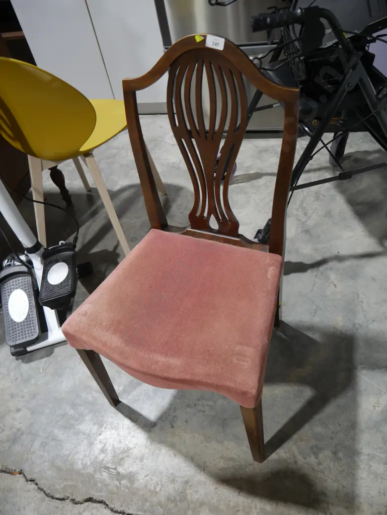 Dining chair Image 1++