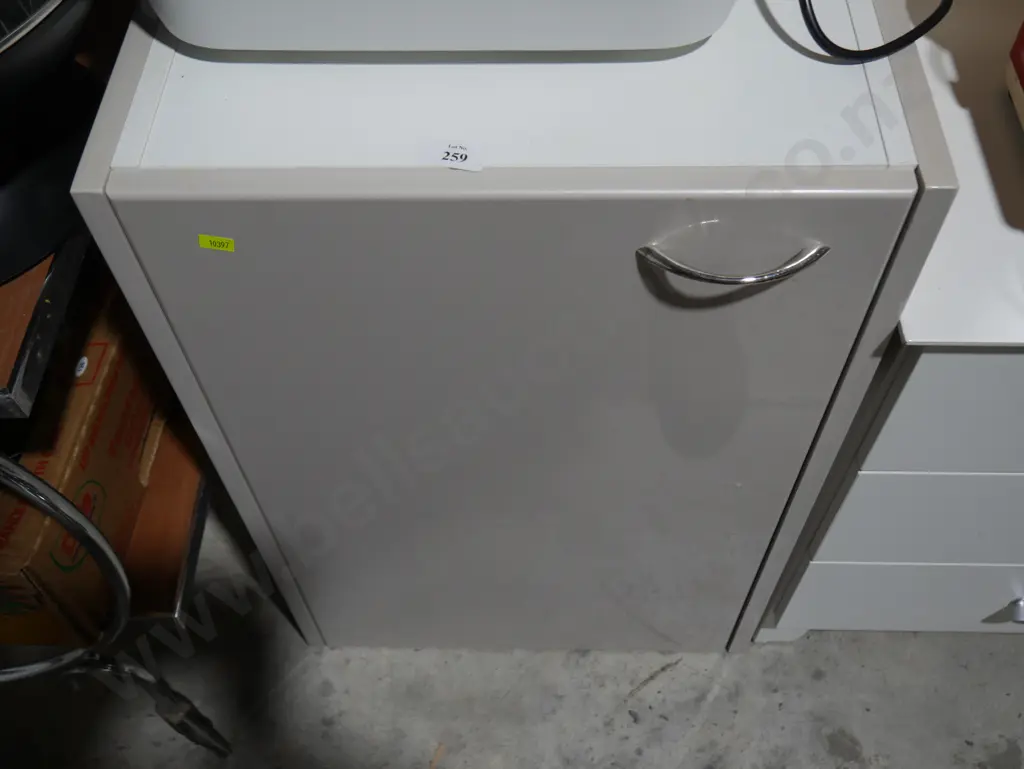 Wall cupboard Image 1++