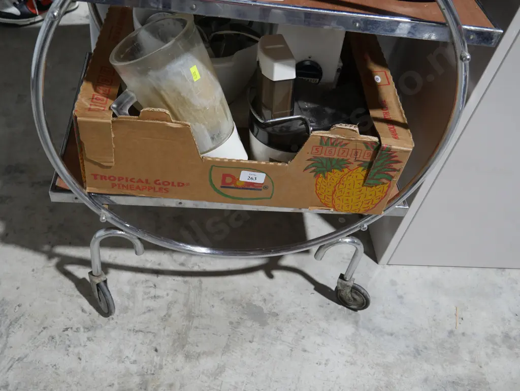 Tea trolley Image 1++