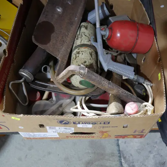 Assorted workshop sundries