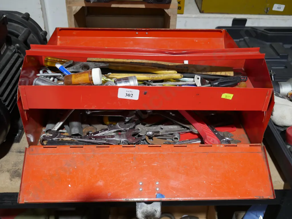 Toolbox and contents Image 1++