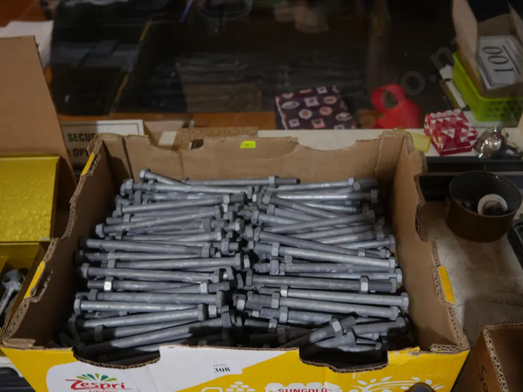 Large nuts and bolts Image 1++