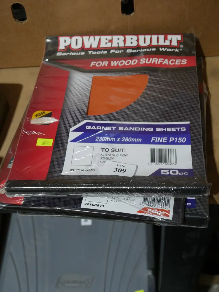 Sheets of sandpaper Image 1++