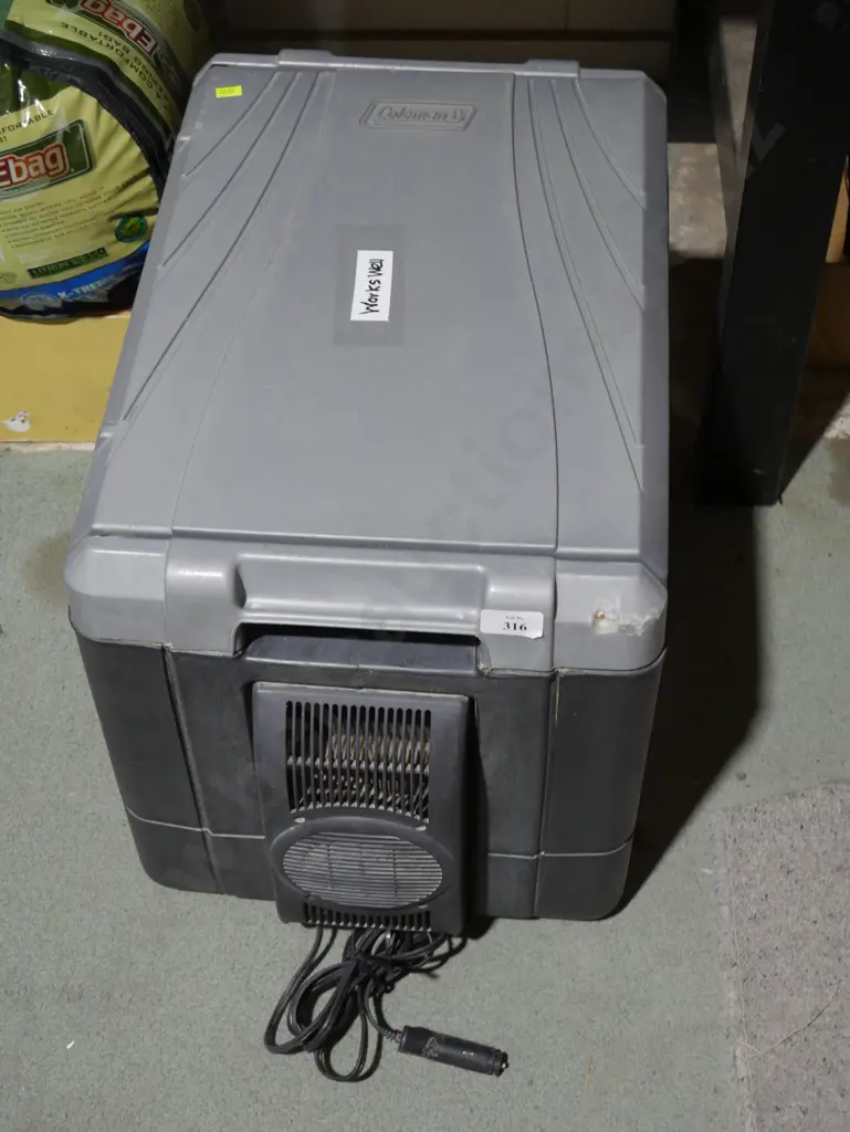 Coleman cooler Image 1++