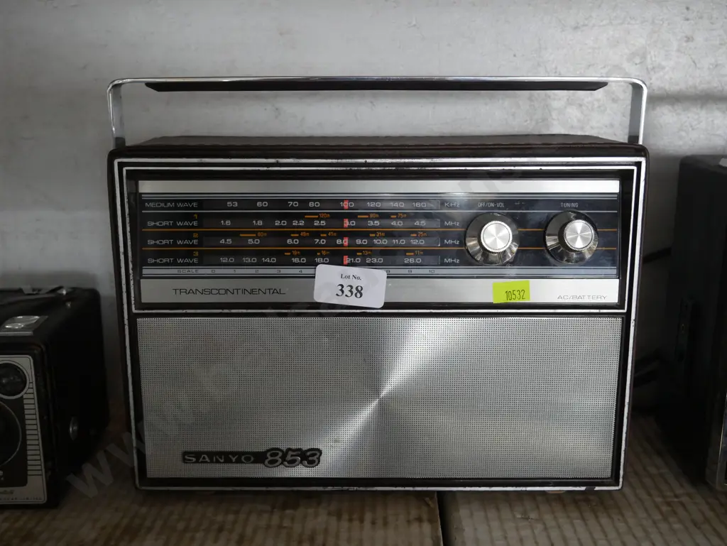 Sanyo vintage radio Image 1++