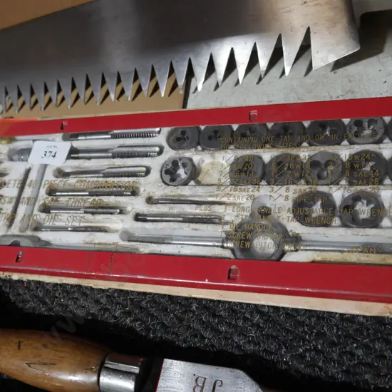 Tap and die set