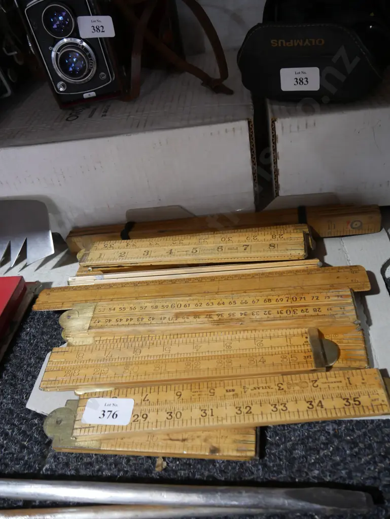 Folding wooden rules Image 1++