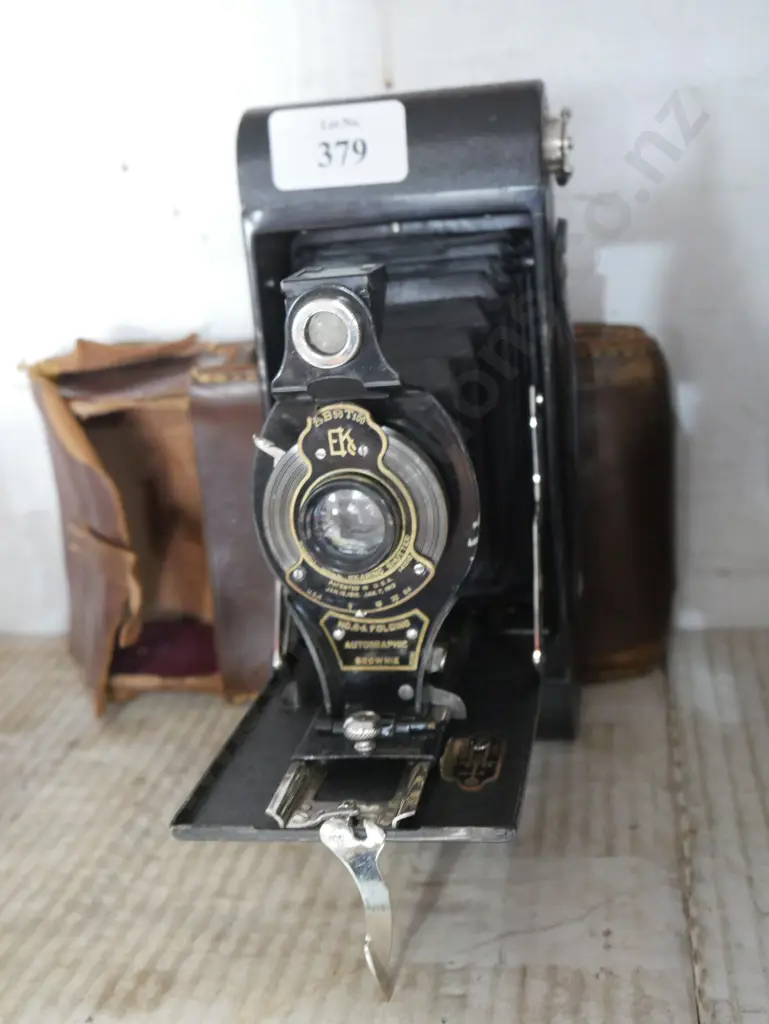 Folding camera Image 1++