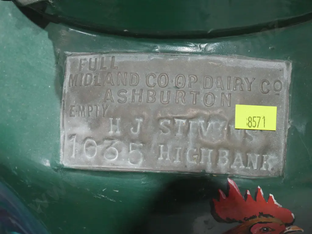 Painted milk can Image 1++