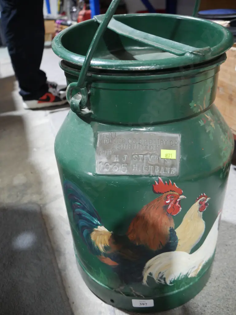 Painted milk can Image 1++