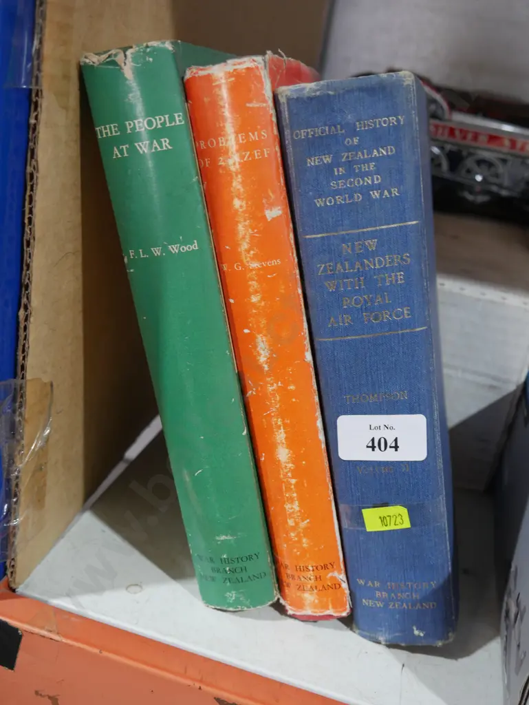 War history books New Zealand Image 1++