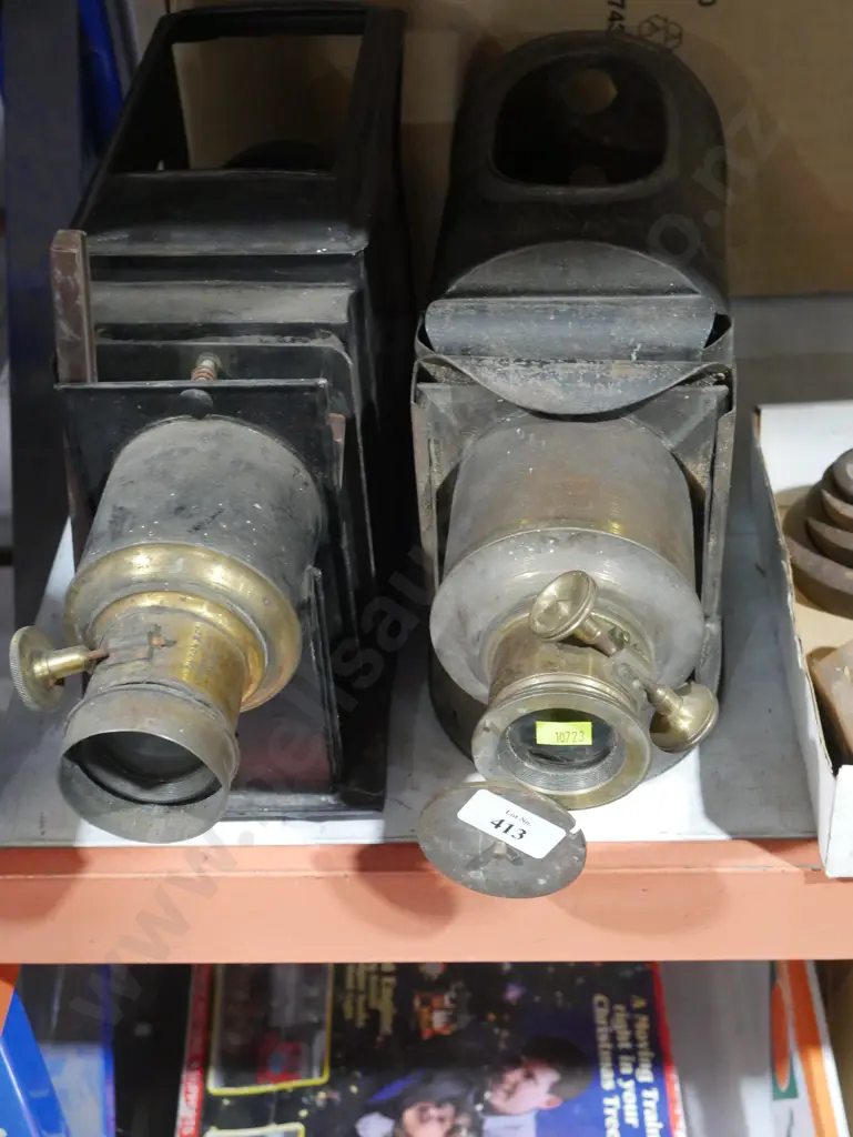 2 magic lanterns Image 1++