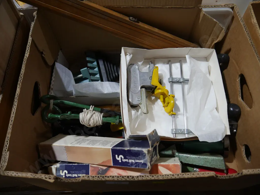 Assorted hand tools etc Image 1++